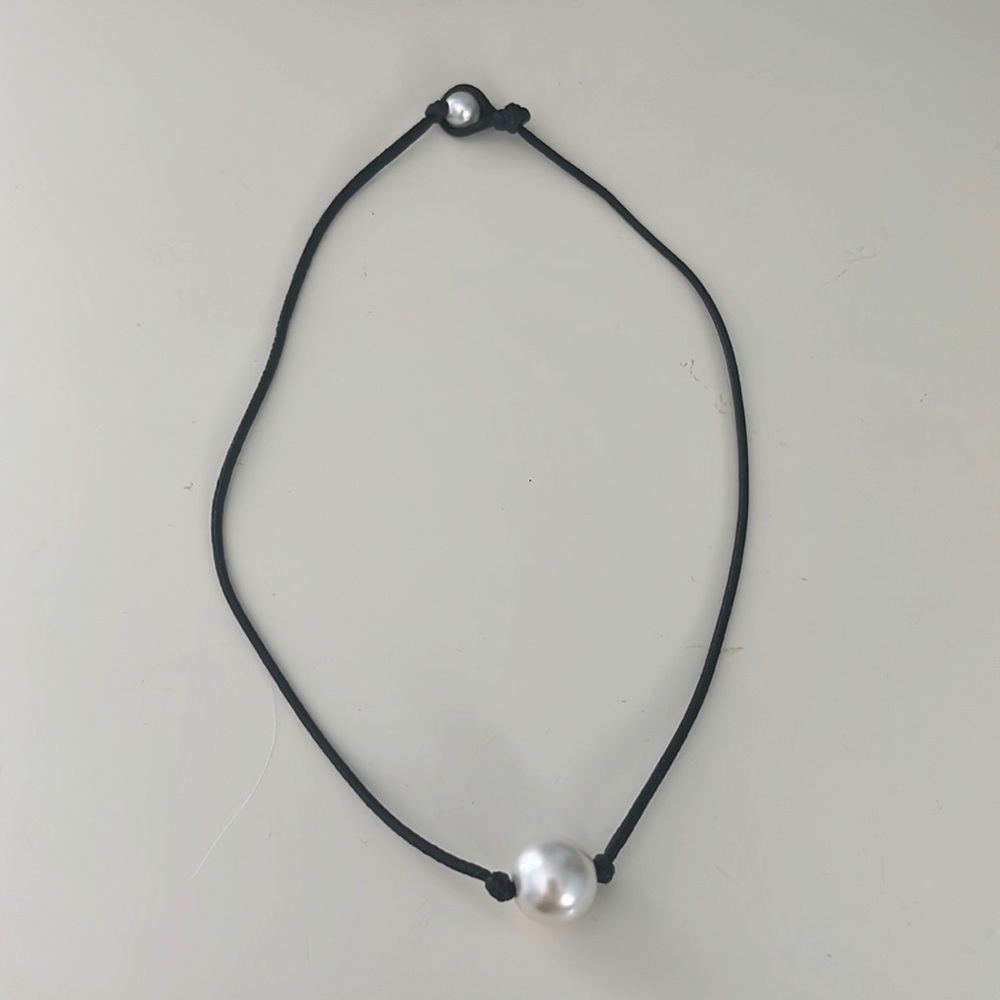 black pearl necklace